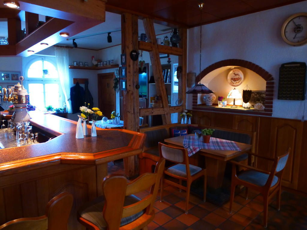 Hotel Landhaus-Puettmann Fröndenberg Esterno foto