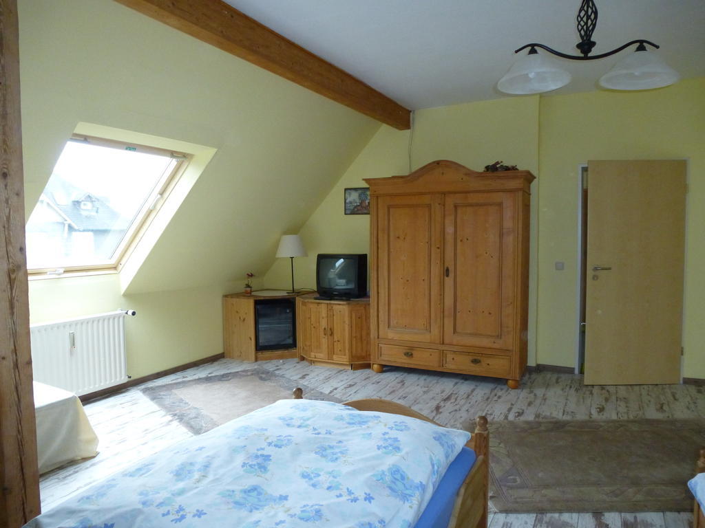 Hotel Landhaus-Puettmann Fröndenberg Esterno foto